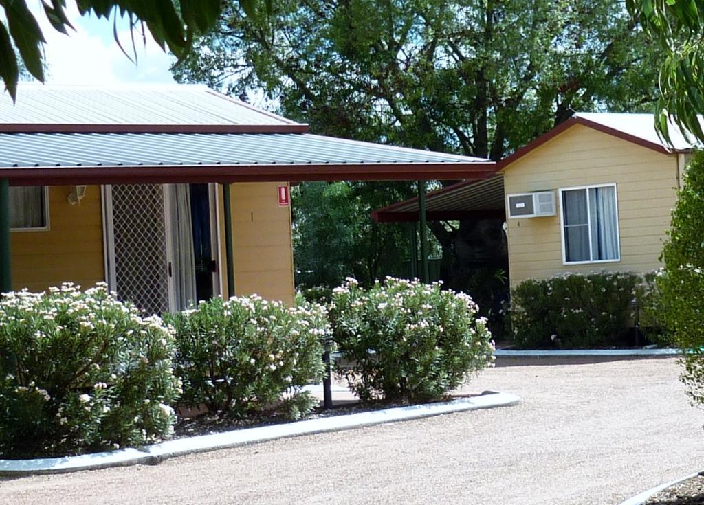 Roma Aussie Tourist Park Motel Exterior photo